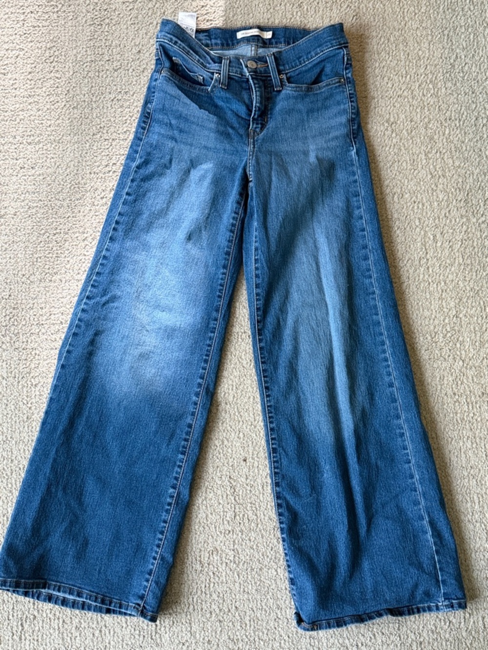 Levi's 318 Wide-Leg Jeans in Medium Blue Wash